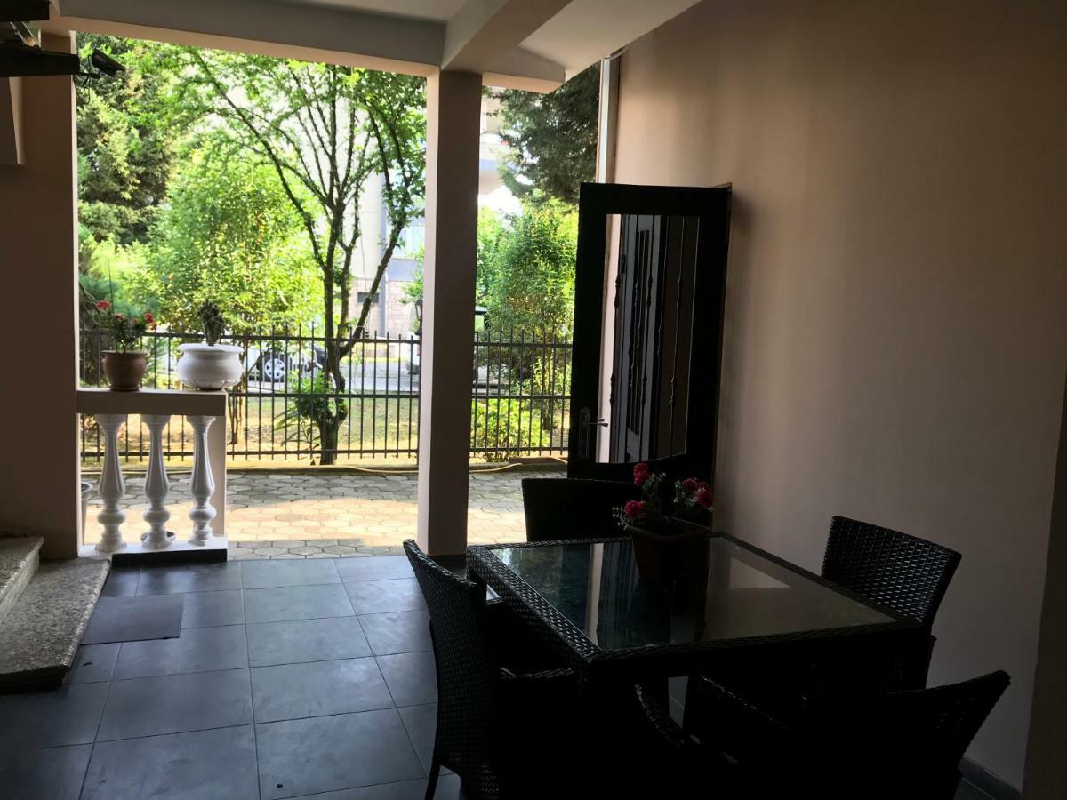 Guest House Nina Kobuleti ภายนอก รูปภาพ